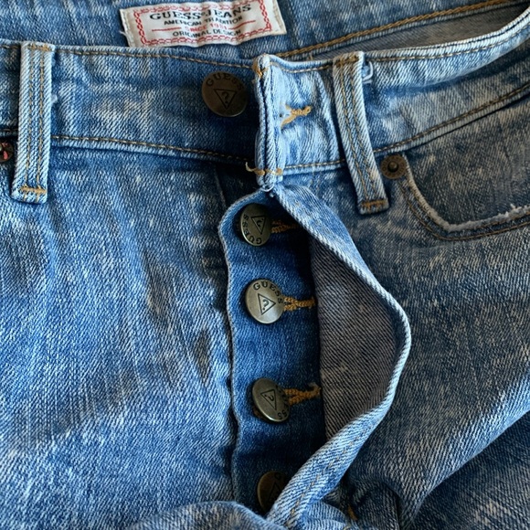 Vintage GUESS button fly raw hem high rise distressed size 28 short shorts - Picture 8 of 8